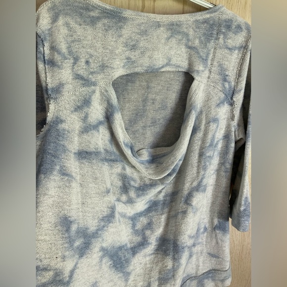 Free People Cloudy Day Tie Dye Sweatshirt Blue Size XS Womens Distressed Tunic - Picture 8 of 11